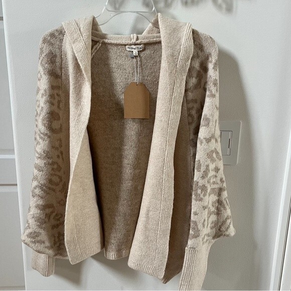 Main Strip For Comfort’s Sake Hooded Leopard Cardigan in Taupe S NWT - Picture 5 of 10